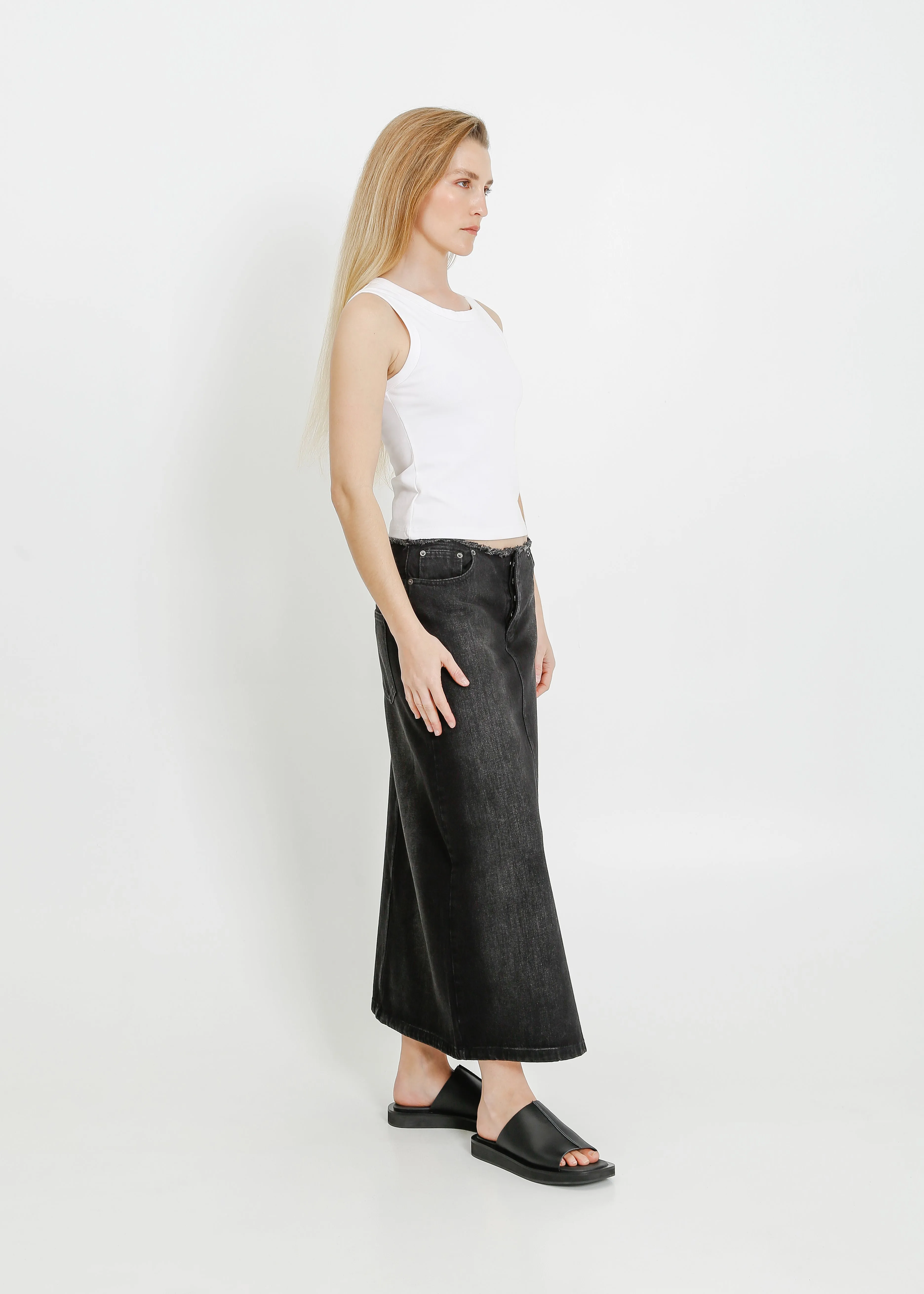 REIGN DENIM SKIRT / BLACK